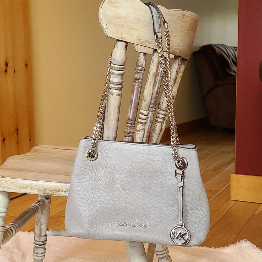 Michael Kors Jet Set gray chain bag